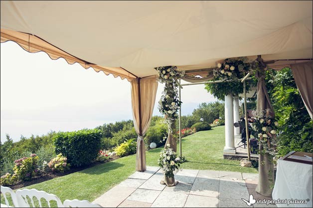 wedding-overlooking-lake-garda