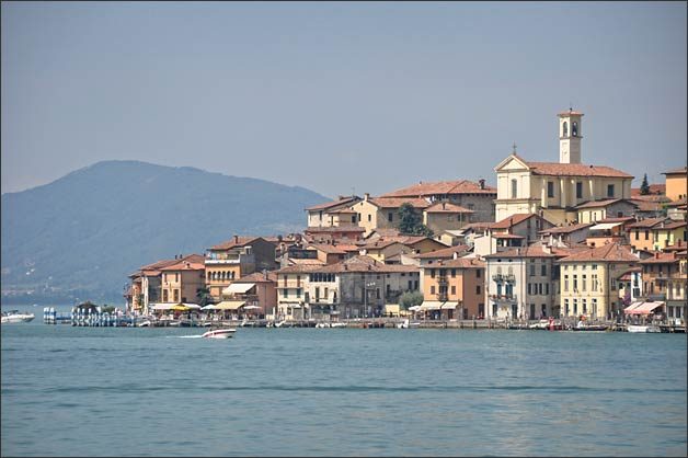 floating-piers-christo-lake-iseo-wedding_07