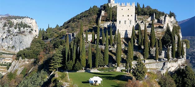 arco-castle-wedding-ceremony