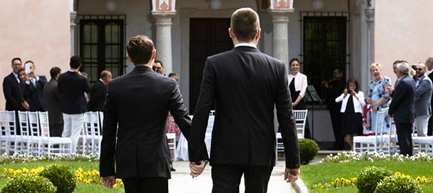 same-sex-ceremony-villa-bossi-lake-orta