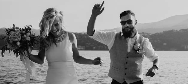 fun_destination_wedding_lake_orta