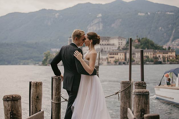 romantic Lake Orta wedding