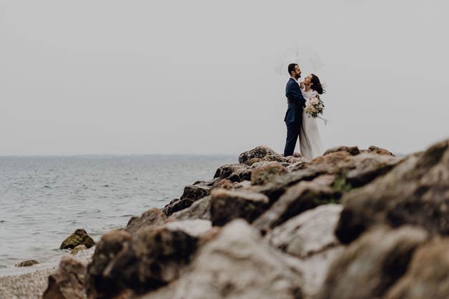 Elope wedding in Sirmione lake Garda