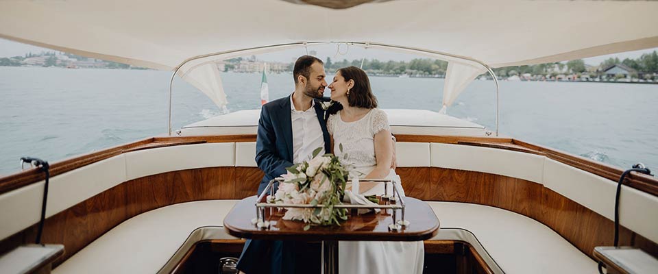 Elope wedding in Sirmione lake Garda