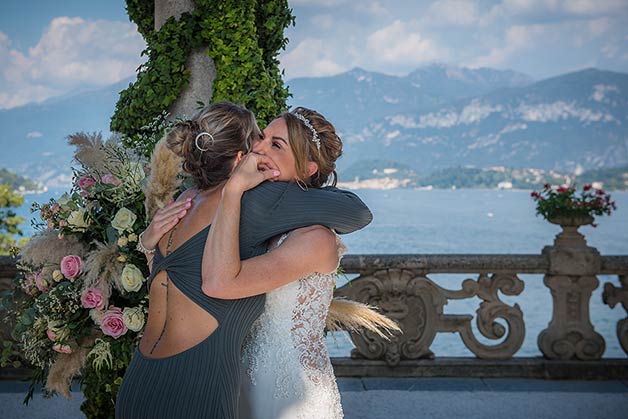 elope on Lake Como