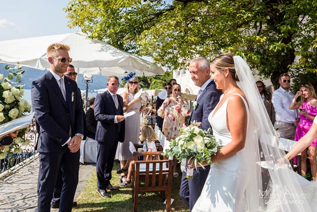 romantic ceremony by the shores of Lake Orta