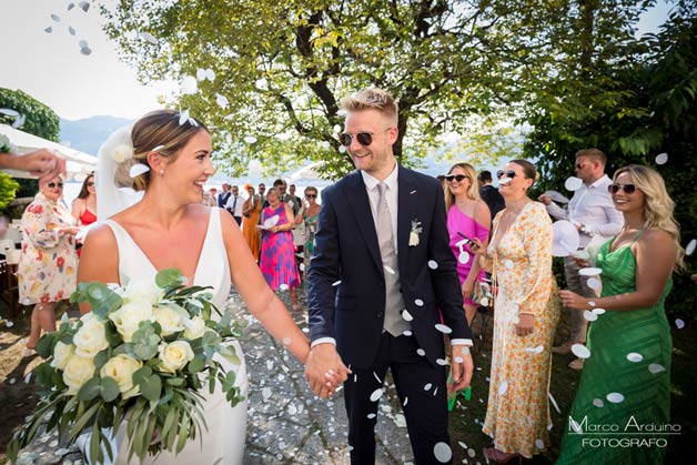 romantic ceremony by the shores of Lake Orta