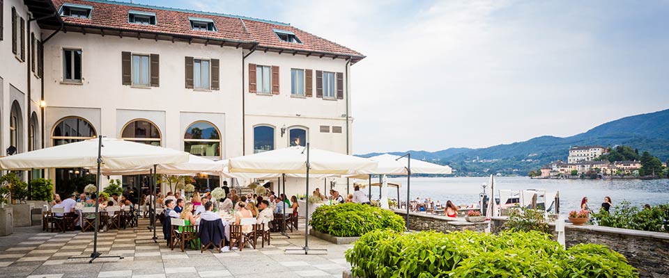 Hotel wedding on Lake Orta