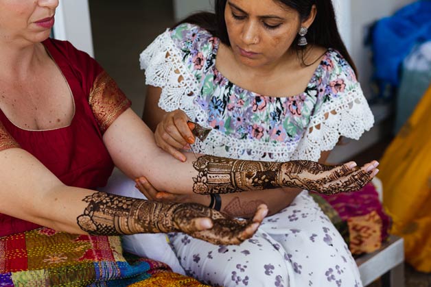 henna artist Indian Wedding on Lake Maggiore