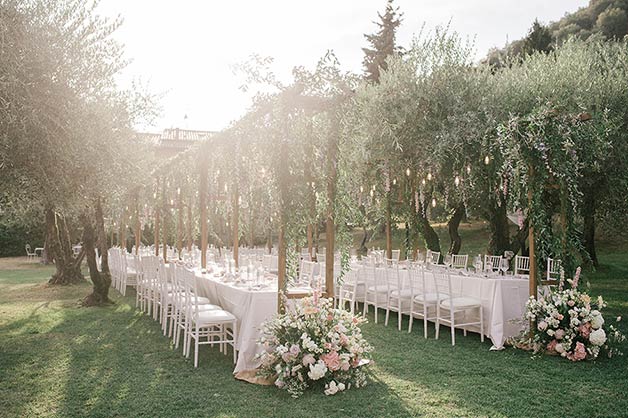 magical atmosphere of a wedding on Lake Iseo