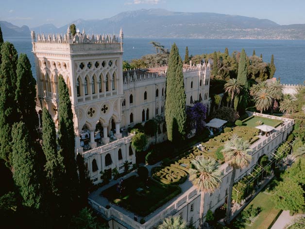 exclusive destination wedding at Isola del Garda