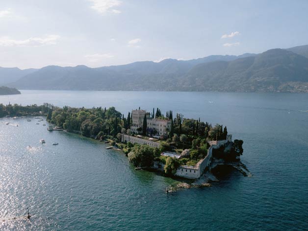 exclusive destination wedding at Isola del Garda