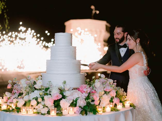 Pyrographic fountains to light up a dream wedding