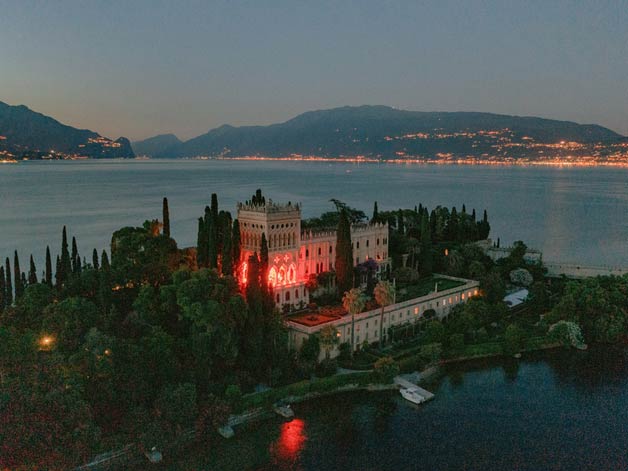 exclusive destination wedding at Isola del Garda