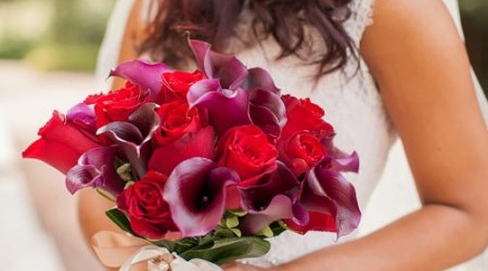 deep red roses and burgundy calla lilies bridal bouquet