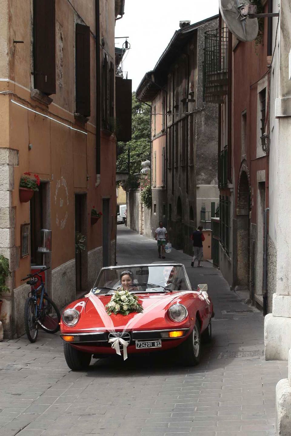 vintage car hire wedding Lake Orta