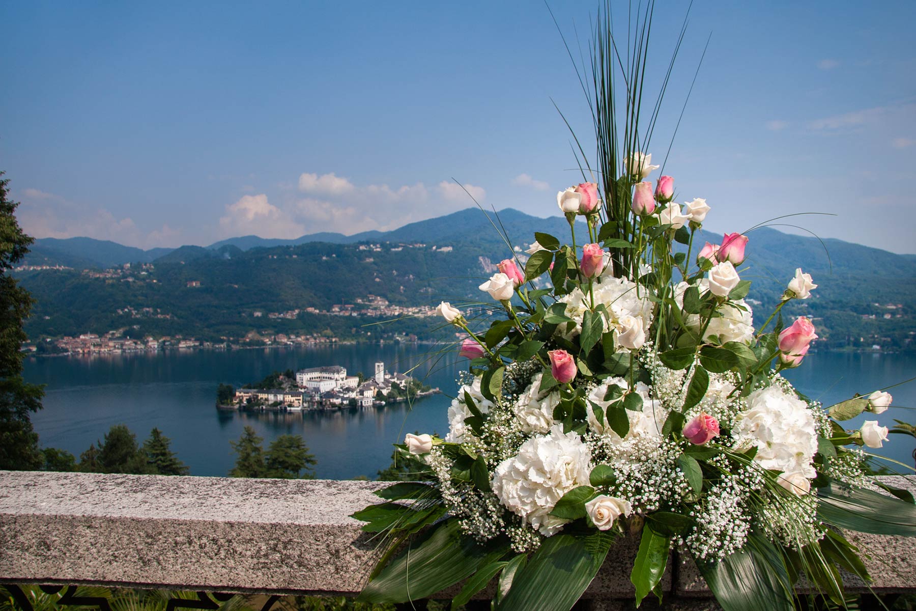wedding flowers lake Orta