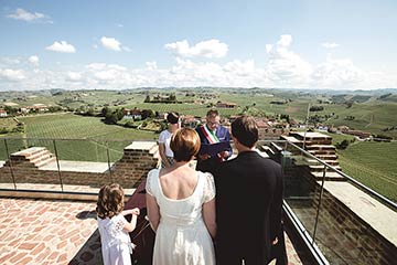Elope in Langhe vineyards