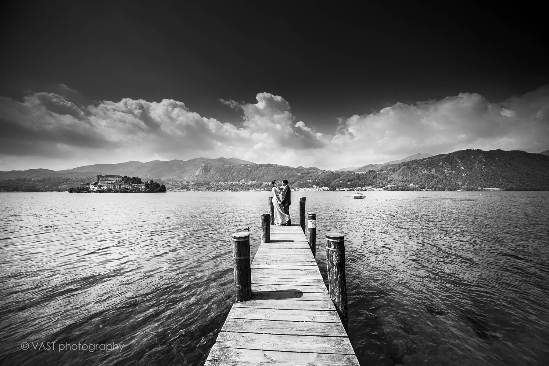 VAST PHOTOGRAPHY fine-art wedding photographers Lake Orta