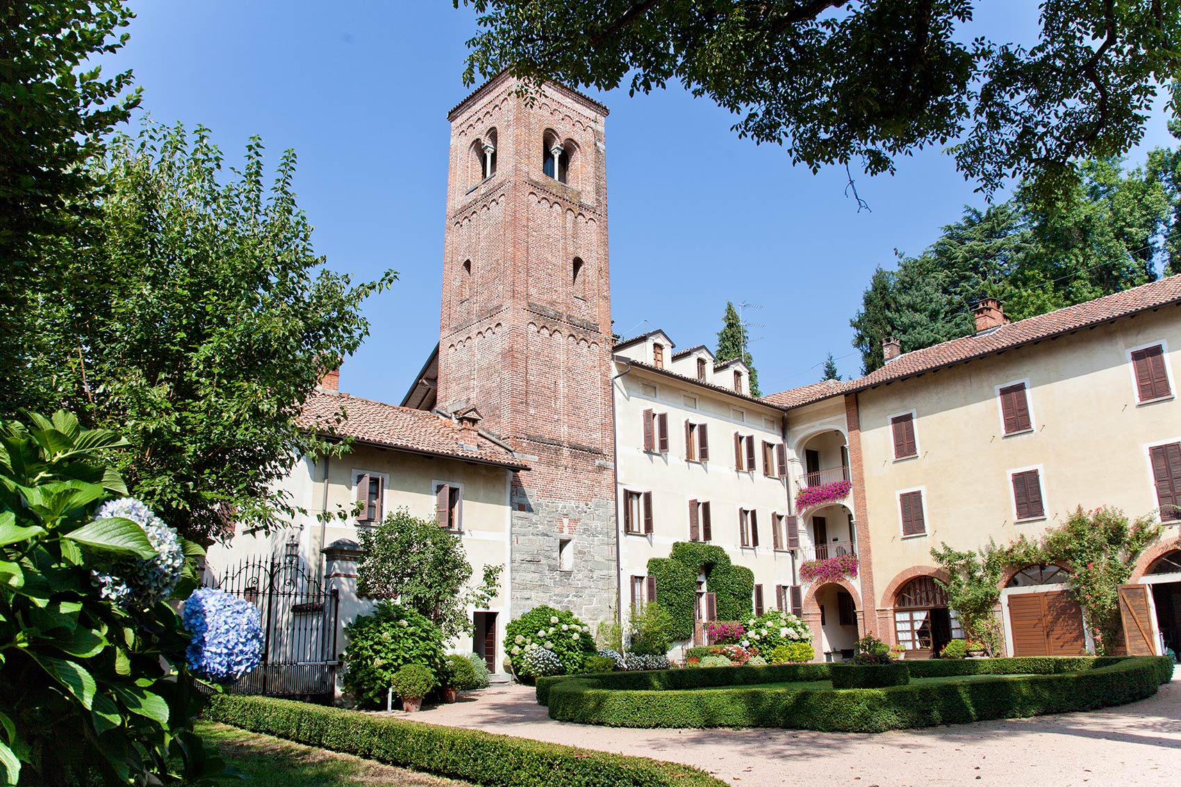 wedding at Abbazia Santo Spirito Lake Maggiore